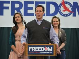 Santorum dijo que una derrota en Wisconsin no lo obligaría a salirse de la carrera. AFP  /
