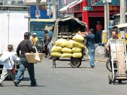 Al edificarlo no hubo visión para considerar el crecimiento vehicular, explica José Armas Sánchez, presidente de la UCMA.  /