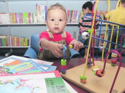 Una escena en la biblioteca del Trompo Mágico. Mañana abre ahí una pequeña feria del libro infantil.  /