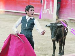 Héctor Gutiérrez, originario de Aguascalientes, lució este domingo y salió como el gran triunfador de la tarde.  /