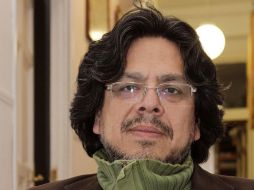 El escritor peruano Fernando Iwasaki durante una entrevista hoy, lunes 4 de abril, con Efe. EFE  /