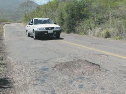 La baja en los fondos para construir nuevas vías se suma a la caída del presupuesto para conservación.  /