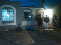 Agentes de la Procuraduría estatal acudieron al lugar de los hechos para iniciar las investigaciones el caso.  /