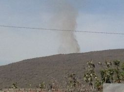 Unos 80 brigadistas combaten el fuego en e la zona.  /