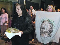 La procesión de 2011. El paso de los dolientes suele durar una hora con 40 minutos.  /