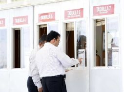 Según la denuncia, se le vio en un partido del equipo revendiendo boletos. ARCHIVO  /