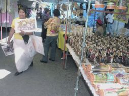 Cada domingo el paseante puede visitar el tianguis tradicional del municipio.  /