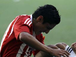 Julio Nava salió lesionado en el Clásico ante el América. MEXSPORT  /