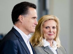''No fue nada fácil'' trabajar en casa durante la campaña, respondió Ann Romney (der). AFP  /