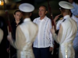 Felipe Calderón a su llegada al aeropuerto de Cartagena. AFP  /