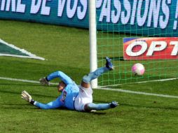 El jalisciense disputó los 90 minutos y fue la tercera ocasión del torneo que recibió cuatro goles. AFP  /