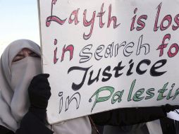 Familiares presos en cárceles de Israel se manifiestan para pedir su liberación. EFE  /