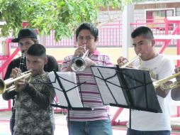 Integrantes de la Escuela de Música Yaandavi, donde estudian niños y jóvenes de la comunidad mixteca.ESPECIAL  /