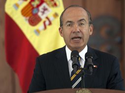 Felipe Calderón Hinojosa se ausentará del país del 23 al 26 de abril, para realizar una breve gira de trabajo en EU. ARCHIVO  /