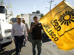 Fernando Garza repartió propaganda en la avenida López de Legazpi y Héroes de Nacozari.  /