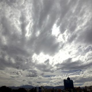 Un viaje por las nubes subidos a un atlas