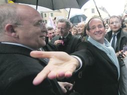 François Hollande, ganador de la primera vuelta, comenzó la segunda etapa de su campaña. EFE  /