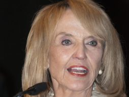 La gobernadora de Arizona, la republicana Jan Brewer. ARCHIVO  /