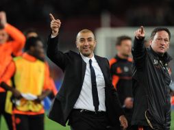 Roberto Di Matteo (centro) celebra con los jugadores del Chelsea el pase a la final. AFP  /