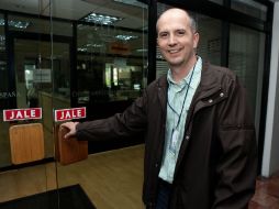 Augusto Valencia hizo público que asistió a las oficinas del consulado español para continuar un trámite para su hijo.  /