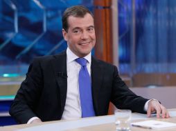 El presidente saliente de Rusia, Dmitri Medvédev, durante una entrevista en directo. EFE  /