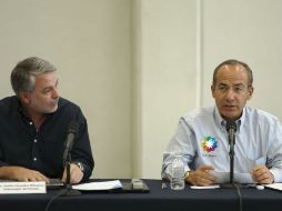 El Presidente Felipe Calderón y el Gobernador Emilio González (izq), en rueda de prensa en donde se anunció el apoyo federal al Bosque.  /