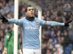 Carlos Tevez gana unos cuatro millones de pesos mexicanos a la semana. ARCHIVO  /