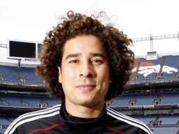 Guillermo Ochoa estará bajo los tres postes desde el inicio del partido. ARCHIVO  /