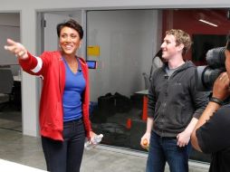 Robin Roberts, anfitriona de ''Good Morning America'' habla hoy con Mark Zuckerberg. REUTERS  /