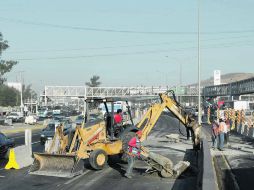 Obras en el nodo entre las avenidas Colón y Camino Real de Colima, una de las obras más recientes.  /
