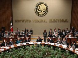 El Consejo General del IFE rechazó anoche solicitar a la Segob gestionar una cadena nacional para la transmisión del debate. ARCHIVO  /