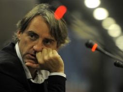 Pese a la victoria ante el United, aseguran que los 'diablos rojos' siguen siendo el equipo favorito al título. AFP  /