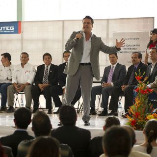 Aristóteles celebra llegada de Almaguer a dirigencia estatal