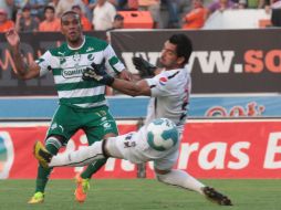 Christian Suarez durante los cuartos de final del Torneo Clausura 2012, en el que Jaguares están obligados a ganar. MEXSPORT  /