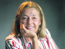 La editora Beatriz de Moura (foto) sostiene que las editoriales medianas o independientes, tienen los ''días contados''. ESPECIAL  /