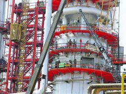 Pemex afirma que remitió en tiempo y forma los documentos que soportan el destino de los casi 400 mil millones de pesos.  /