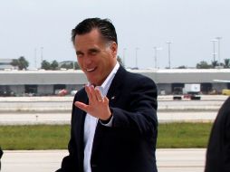 El candidato republicano a la presidencia de EU, Mitt Romney, llega a Miami. AP  /