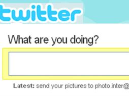 El ciclo consiste en invitar a autores a crear y pensar la literatura, a partir de la restricción de caracteres en Twitter. ARCHIVO  /