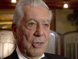Acompañaron a Vargas Llosa diferentes personalidades de la sociedad civil barcelonesa. EFE  /