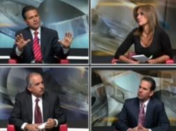 Imagen tomada de la televisión que muestra a Peña Nieto en su encuentro con periodistas. ESPECIAL  /