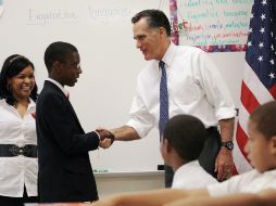 Mitt Romney, aspirante a la candidatura republicana a la presidencia, en la escuela Bluford, en Filadelfia. AFP  /
