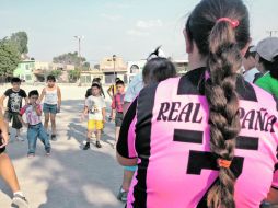 Para las entrenadoras de futbol sí hay diferencia entre antes y después, desde que comenzaron su oficio de instructoras. Vanesa Robles  /