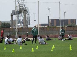 Imagen del entrenamiento de hoy del equipo mexicano en Francia. ESPECIAL  /