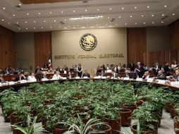 Política y gobierno; México en el mundo; y Desarrollo social y desarrollo sustentable, los temas aprobados por el IFE. ARCHIVO  /