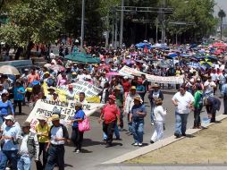Maestros pertenecientes a la CNTE protestaron frente al edificio de la Segob. NTX  /