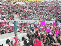 Aristóteles Sandoval visitó la Colonia Miravalle y tuvo un evento en la Plaza de Toros (imagen). ESPECIAL  /