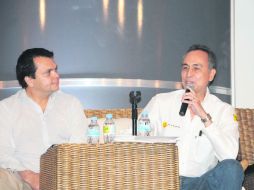 Fernando Garza expuso ante miembros de la Canadevi sus propuestas en torno a la vivienda. ESPECIAL  /