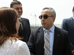 El presidente del COE, Alejandro Blanco (C), conversa con asistentes de la Asociación Panibérica de Academias Olímpicas. EFE  /