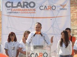 Salvador Caro dijo que de ganar aplicará el programa del municipio de Tlajomulco Becando sonrisas. ESPECIAL  /