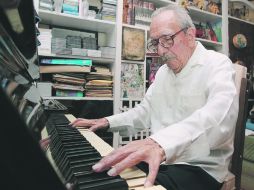 ''Soy muy dado a escribir música sobre temas populares'' explica Lobato.  /